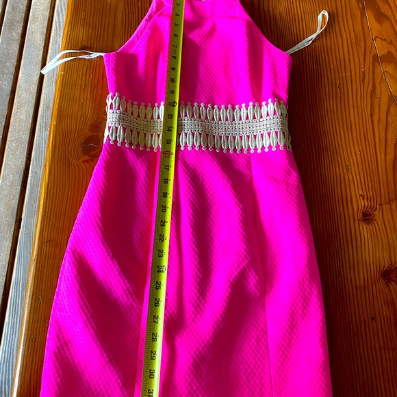 Lilly Pulitzer Size 00 Pink/Fuschia Dress with Gold Embroidery - Picture 7 of 7